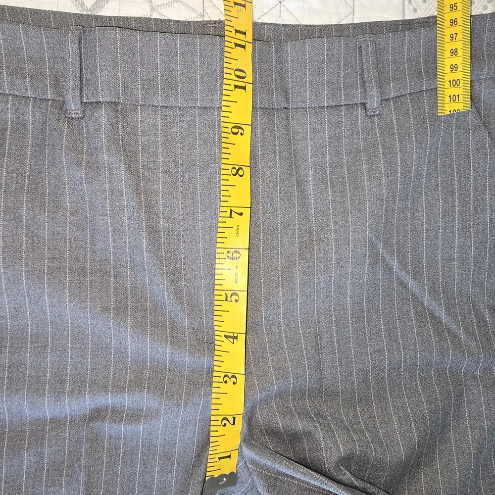 White House Black Market Gray Pinstripe Trousers 8 Long - Picture 4 of 8